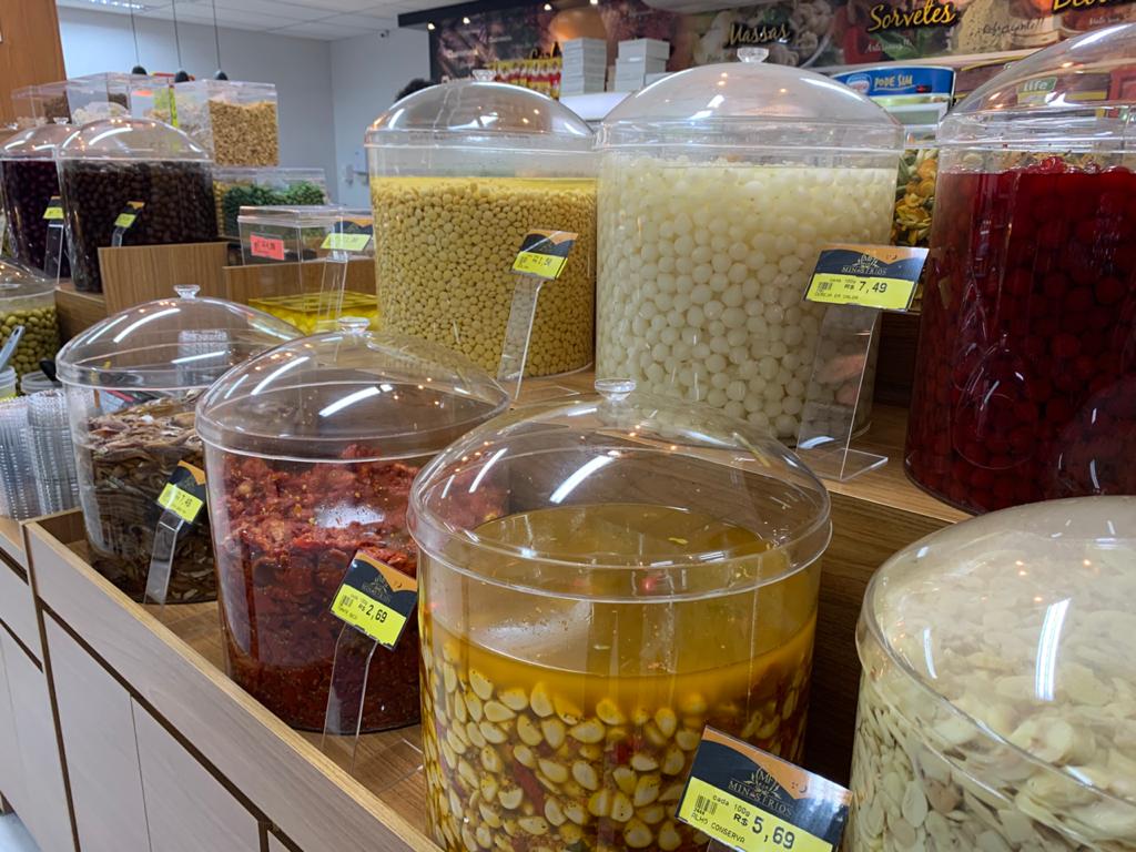 Potes de Acrílico em acrílico para supermercado em Ibiá — RA Sinalização