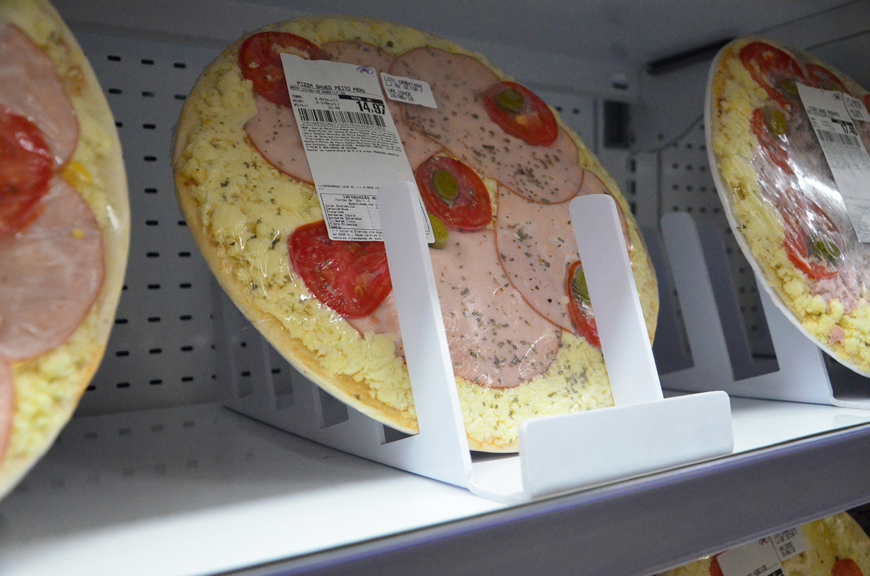 Expositores para Pizza em acrílico para supermercado em Canapi — RA Sinalização
