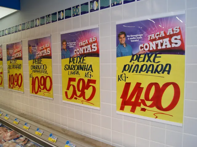 Porta cartaz em supermercado