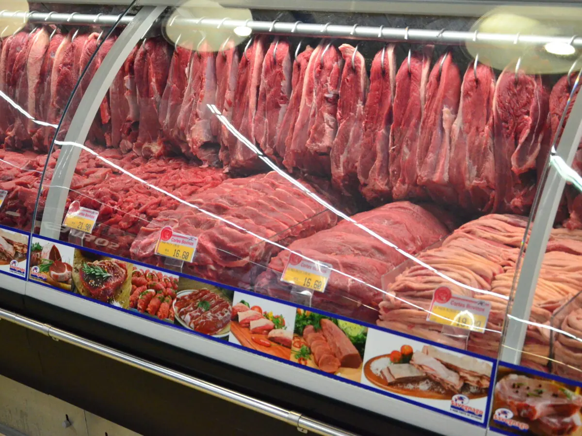 Expositores de Açougue para supermercado em Manaus — RA Sinalização